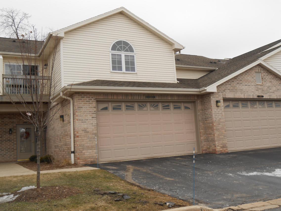 9245 S 54th St, Franklin, WI 53132