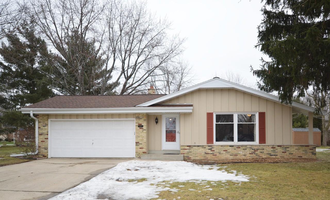 1617 Chapman Dr., Waukesha, WI 53189