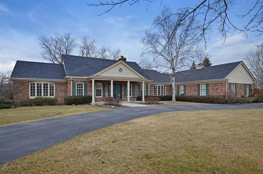 12119 N River Glenn Ln, Mequon, WI 53092