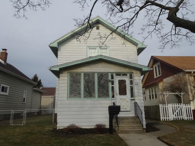 2118 Saint Clair St, Racine, WI 53402