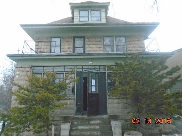 425 N 61st St, Milwaukee, WI 53213