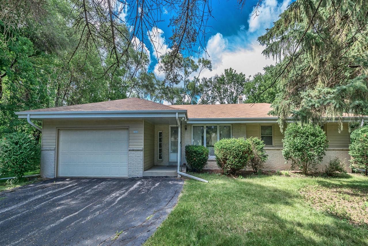 15320 Carpenter Rd, Brookfield, WI 53005
