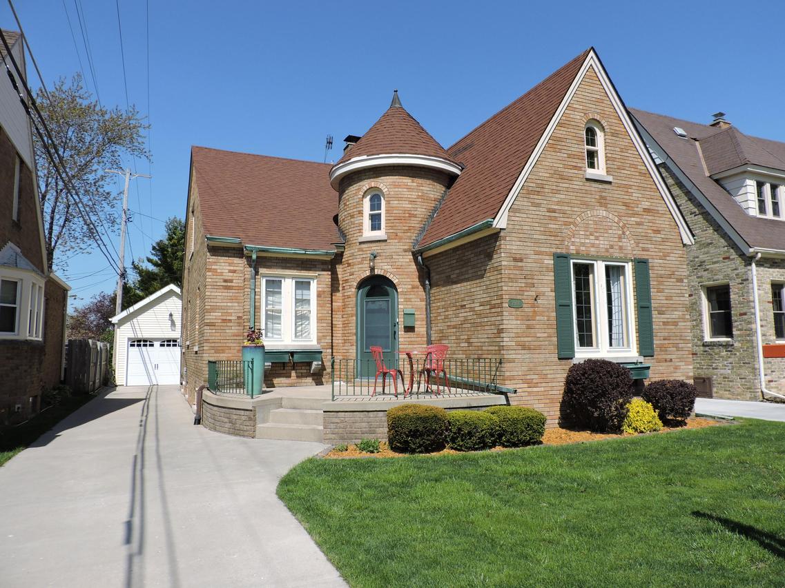 2914 La Salle St., Racine, WI 53402
