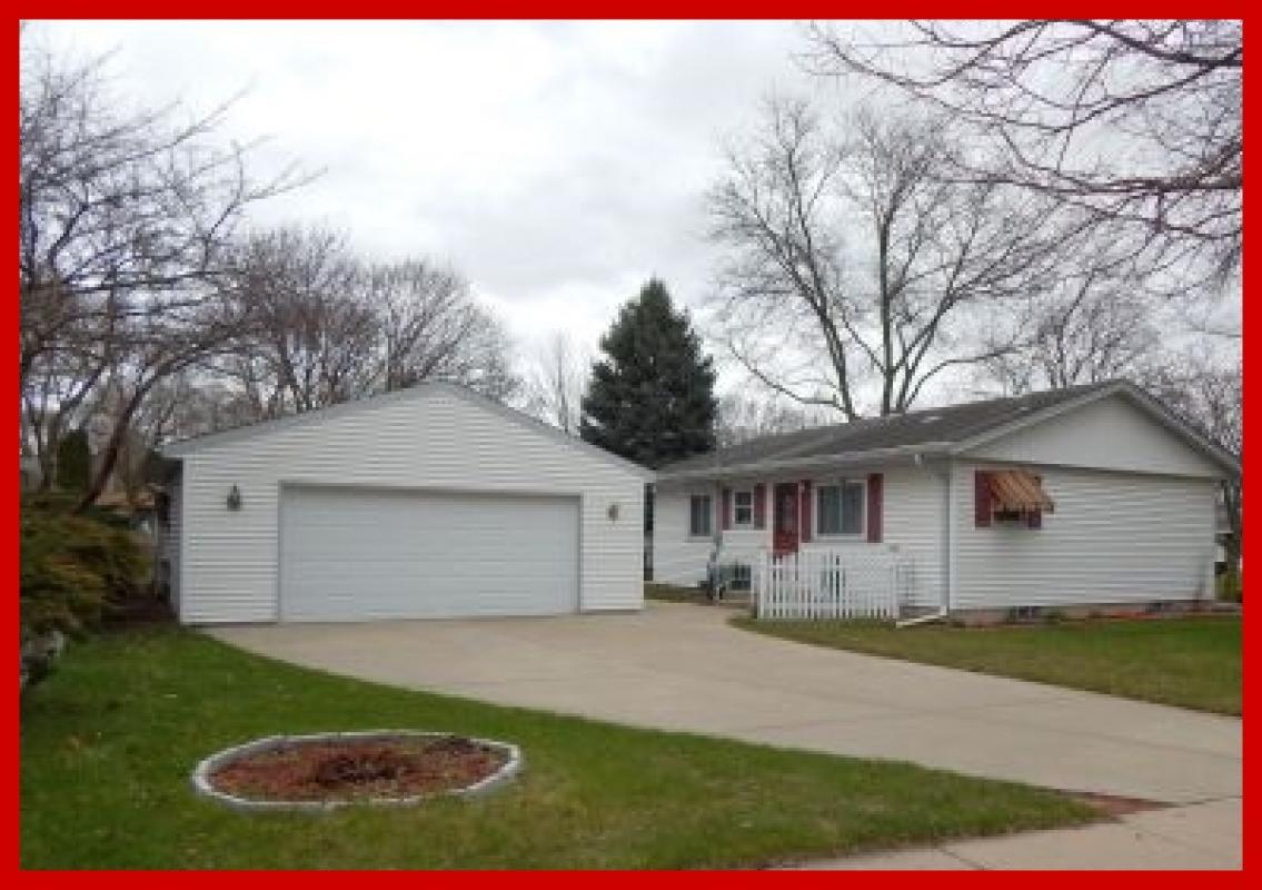 2020 Garven Ct, Waukesha, WI 53188