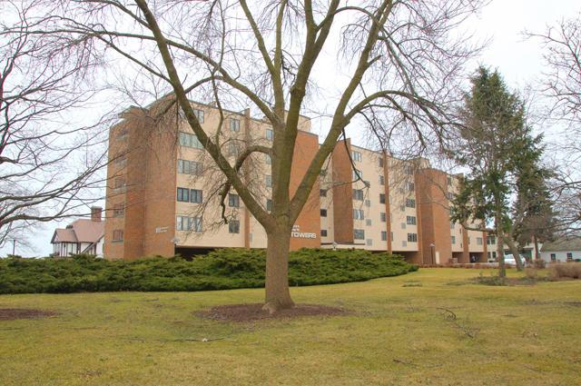 111 11th St #2CS, Racine, WI 53403