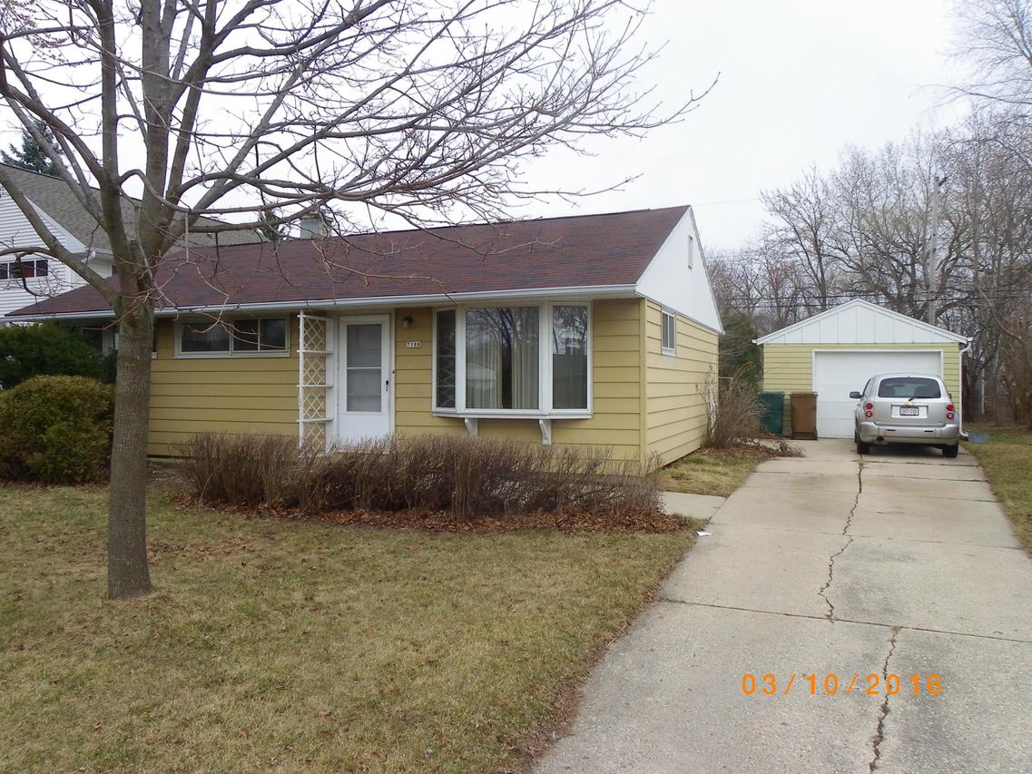 7188 N Navajo Ave., Glendale, WI 53217