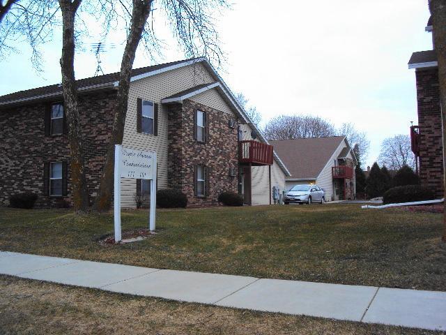 181 S Maple Ave #13, Slinger, WI 53086