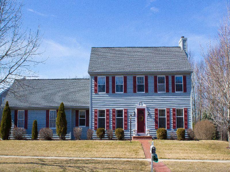 6781 S 35th St, Franklin, WI 53132