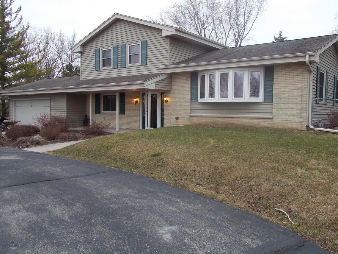 5195 S Mars Dr., New Berlin, WI 53146