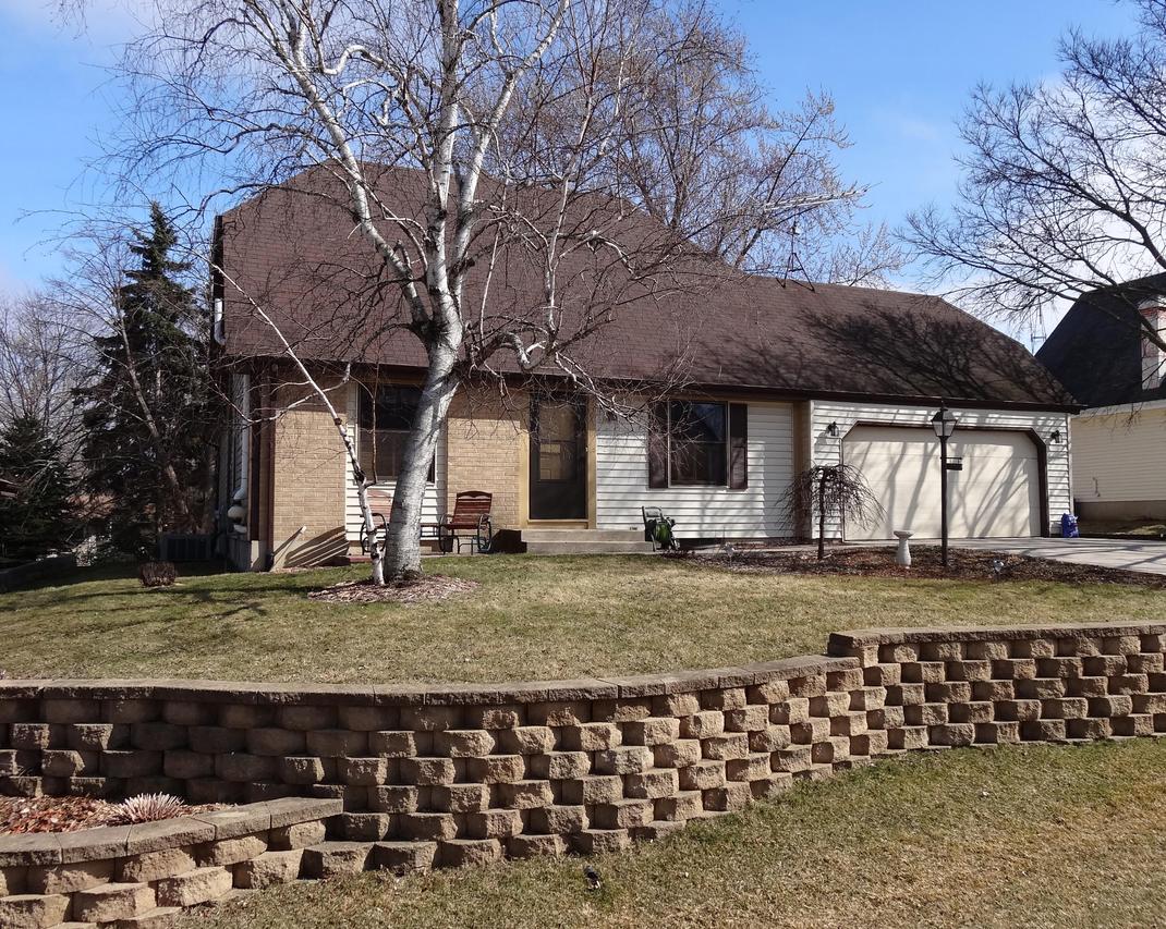 3439 Victorian Dr, Racine, WI 53406