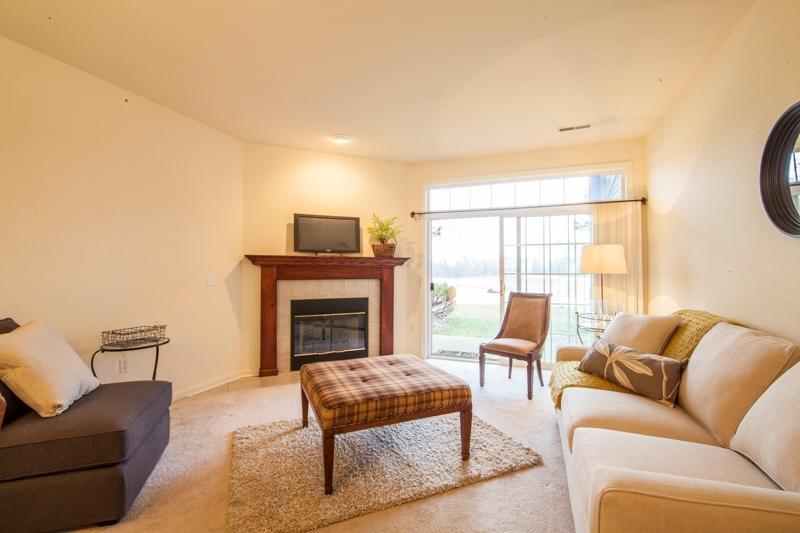 N16W26533 Wild Oats Dr #B, Pewaukee, WI 53072