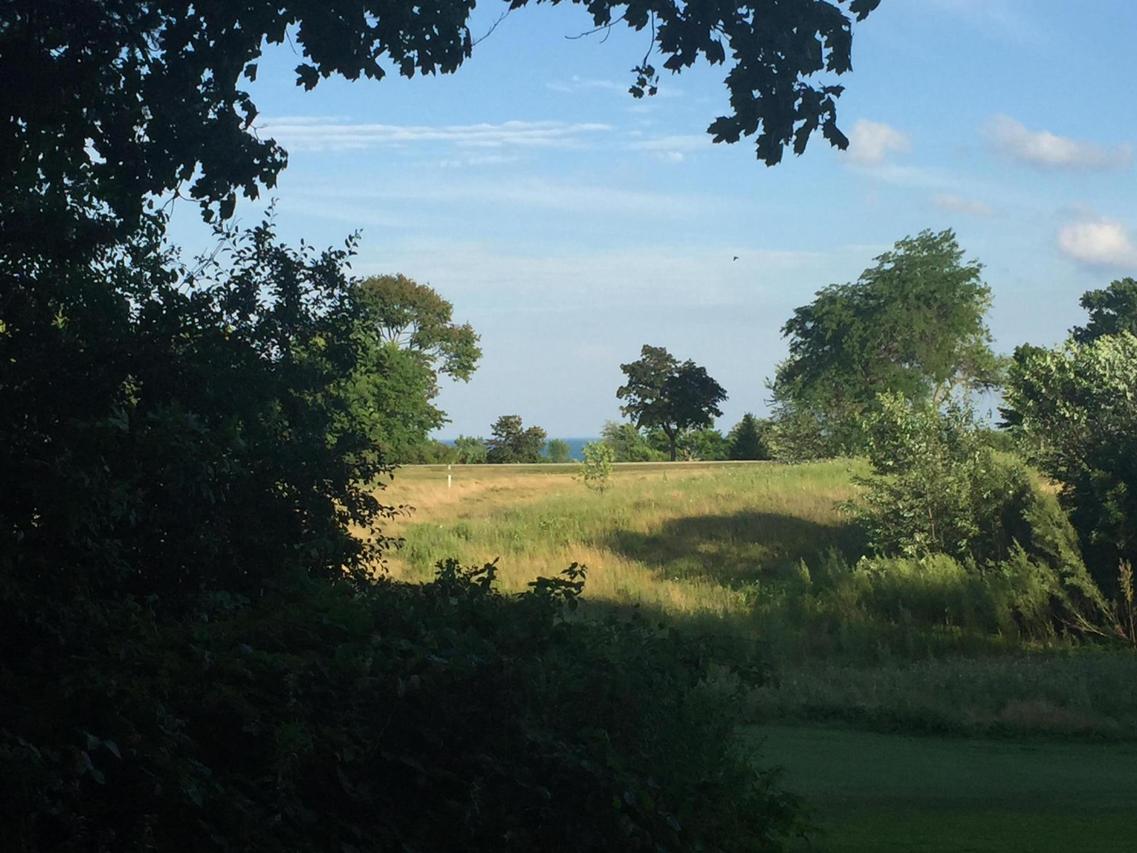 4715 James Ave, Wind Point, WI 53402