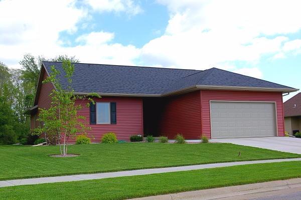 1915 Fauna St, Holmen, WI 54636