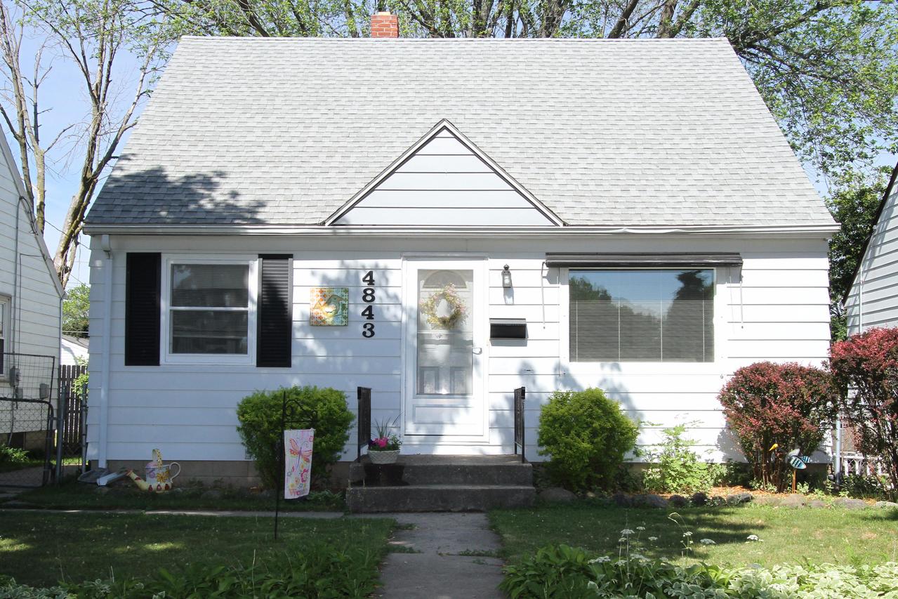 4843 N 90th St, Milwaukee, WI 53225