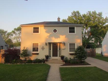 2828 S 85th St, West Allis, WI 53227