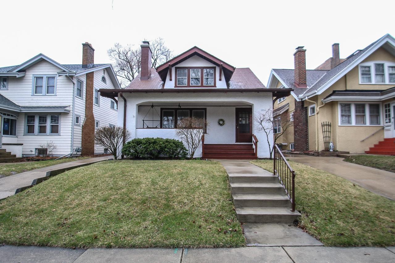 3937 N Prospect Ave, Shorewood, WI 53211