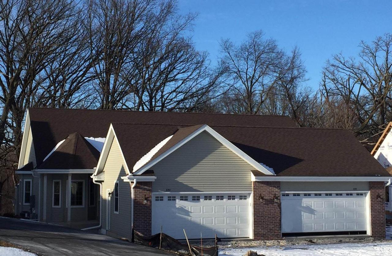 824 Elise Ct, Waukesha, WI 53189