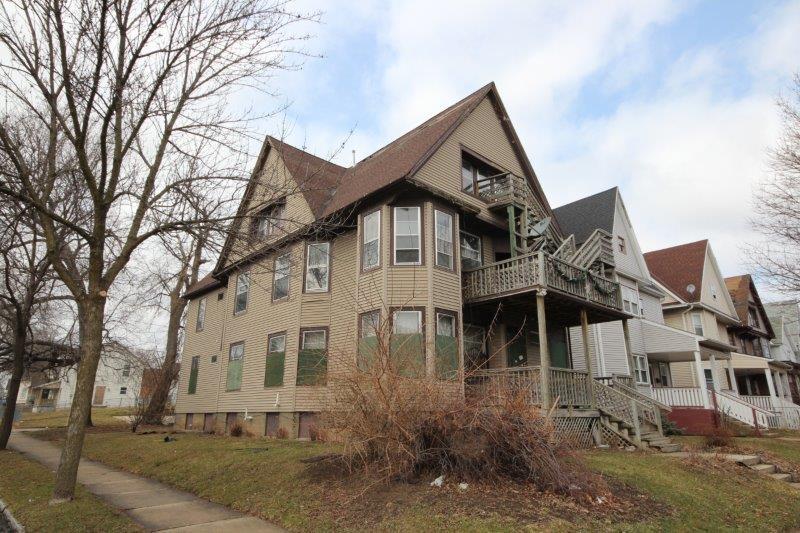 1901 N 33rd St. #1903, Milwaukee, WI 53208