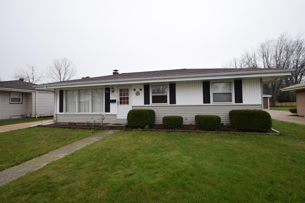 3500 Spruce St, Racine, WI 53403