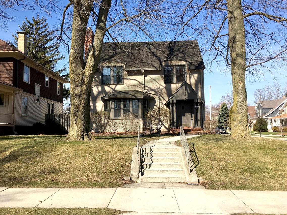 1954 N 6th St., Sheboygan, WI 53081