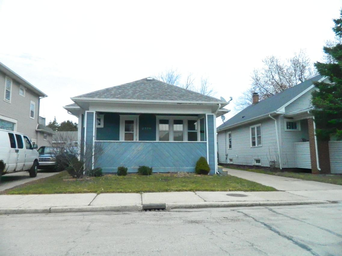 2330 Meachem St, Racine, WI 53403