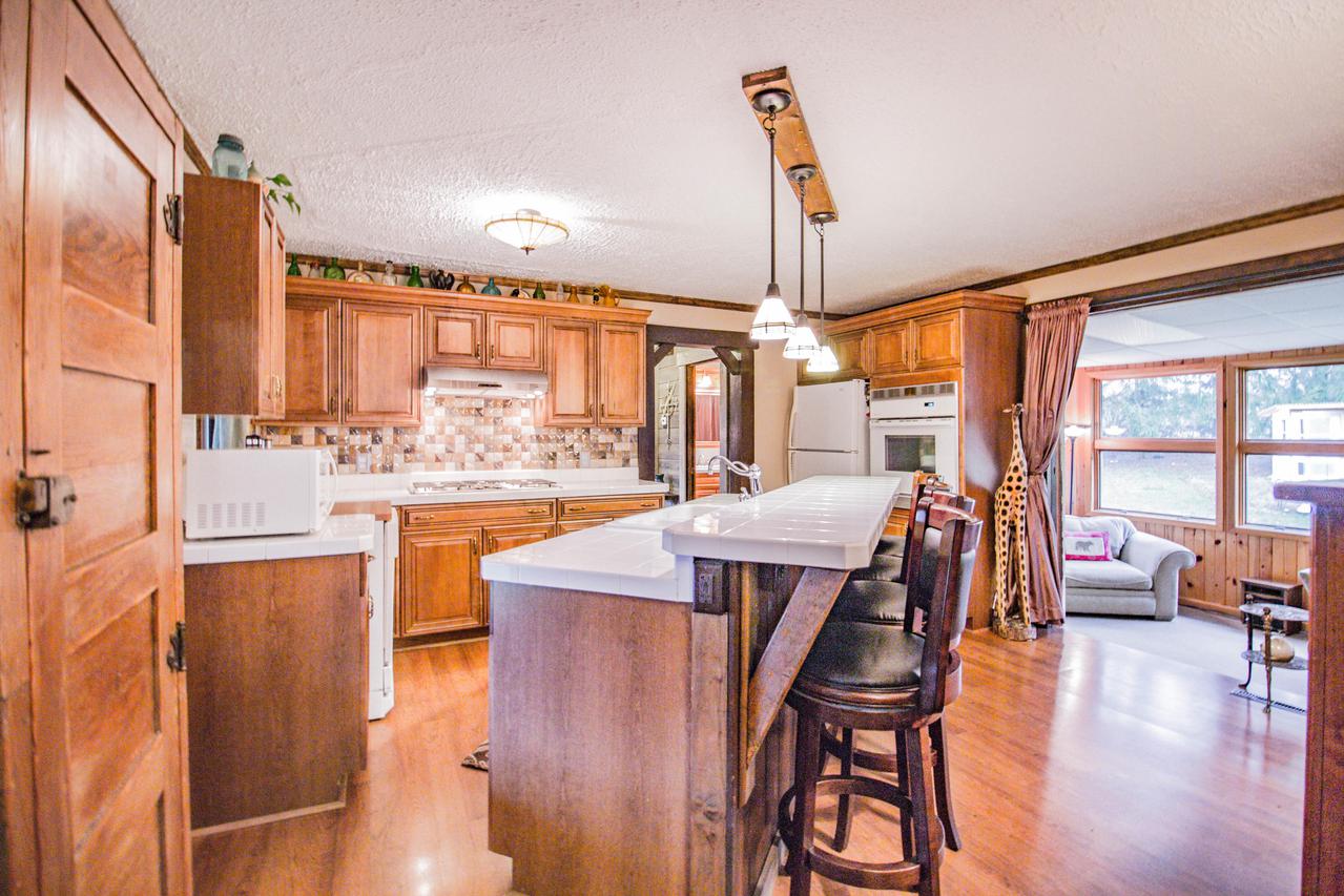 342 W Waukesha Rd, Eagle, WI 53119