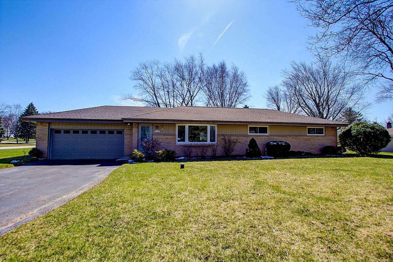 N58W15831 Cheryln Dr., Menomonee Falls, WI 53051