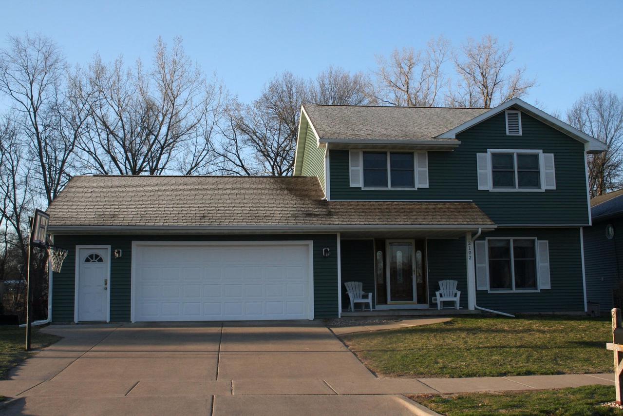 2102 Esther Dr, Onalaska, WI 54650