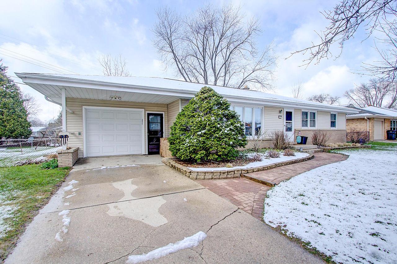 5321 S 110th St., Hales Corners, WI 53130