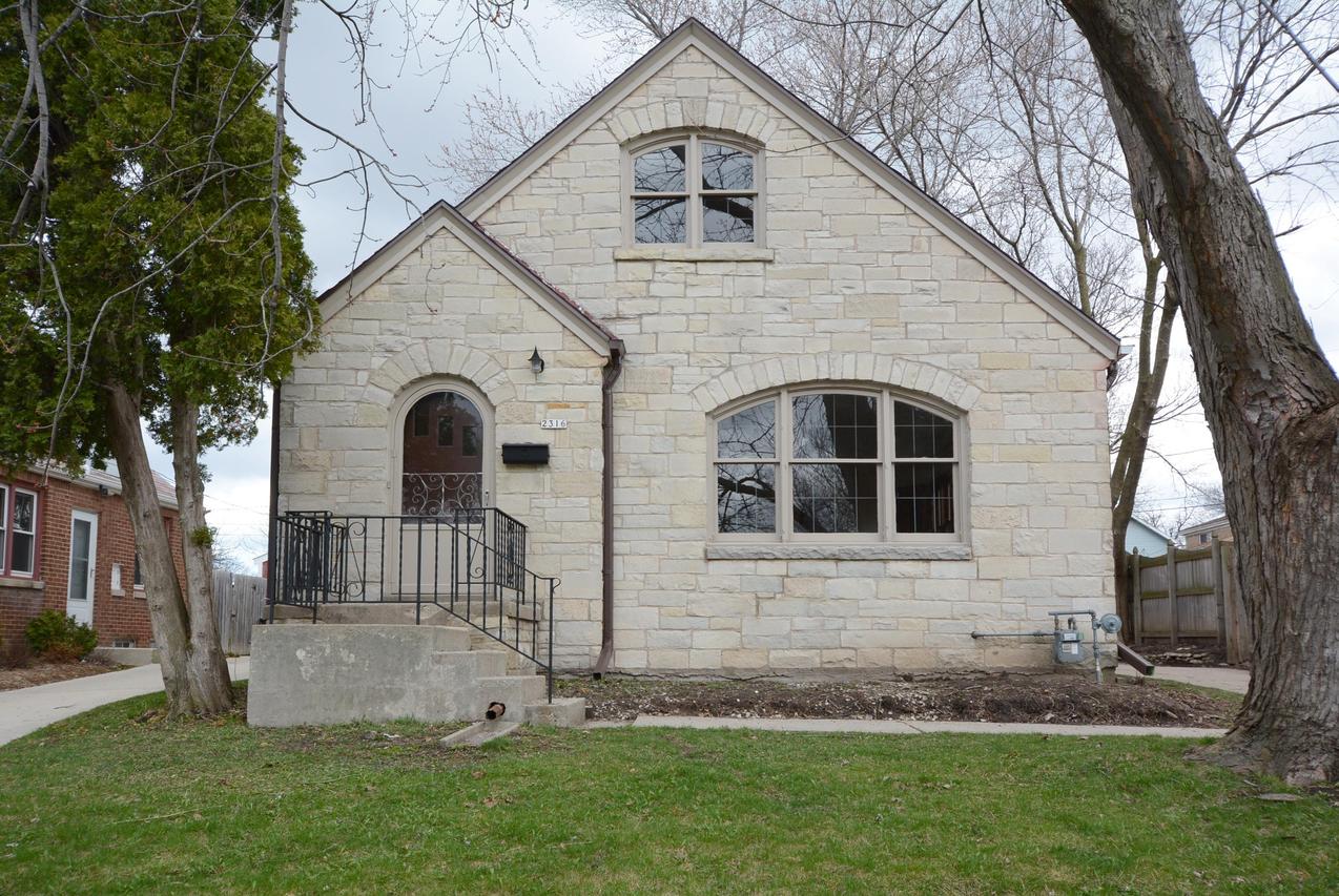 2316 S 77th St., West Allis, WI 53219