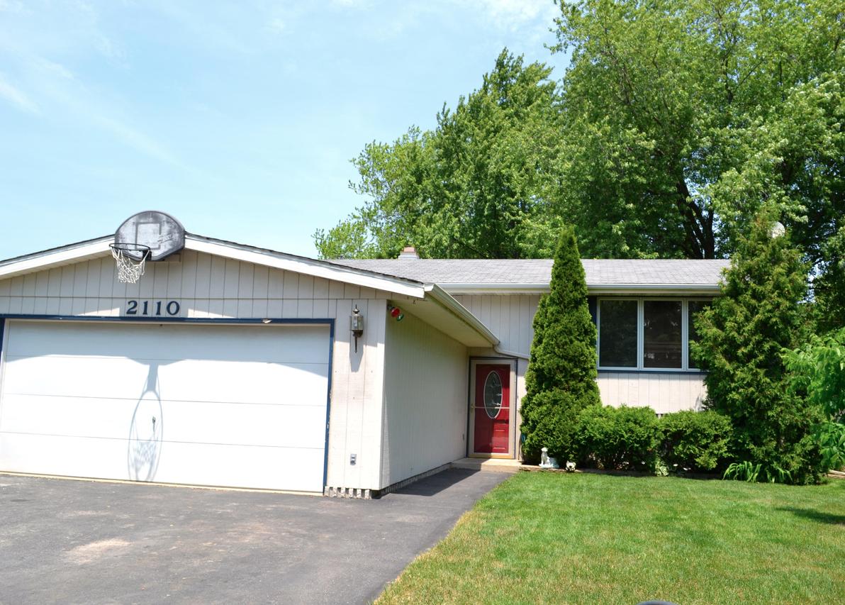 2110 Crown Point, Caledonia, WI 53402