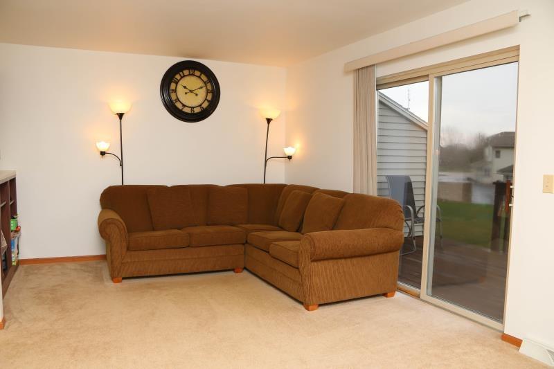 1023 E Woodview Ct #4, Slinger, WI 53086
