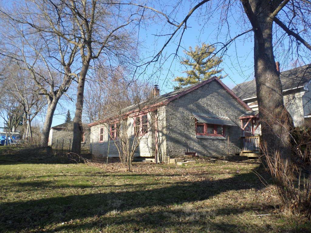 738 Madison St., Waukesha, WI 53188