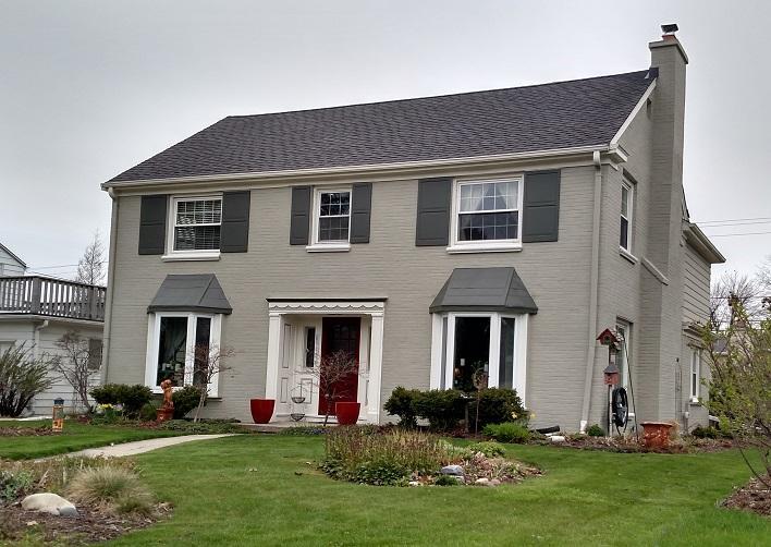 6233 N Lake Dr, Whitefish Bay, WI 53217