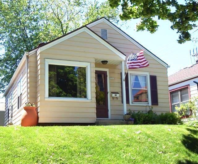 7519 W Wright St., Wauwatosa, WI 53213