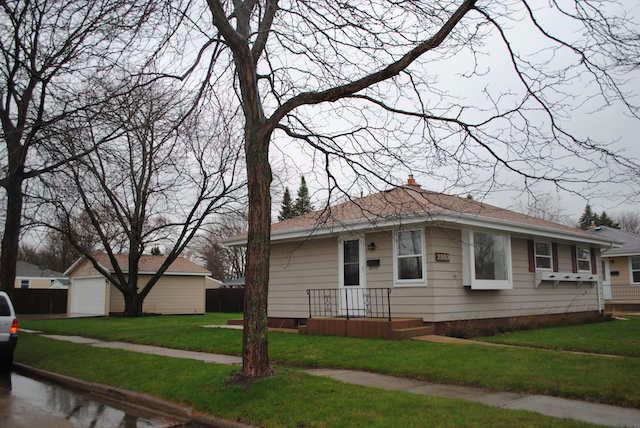 2503 81st St, Kenosha, WI 53143