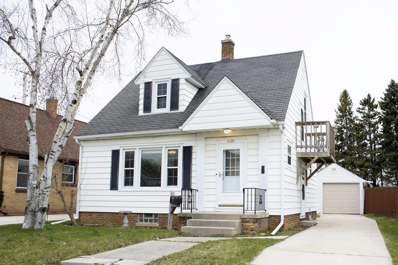 1120 Harry Ct., Sheboygan, WI 53081