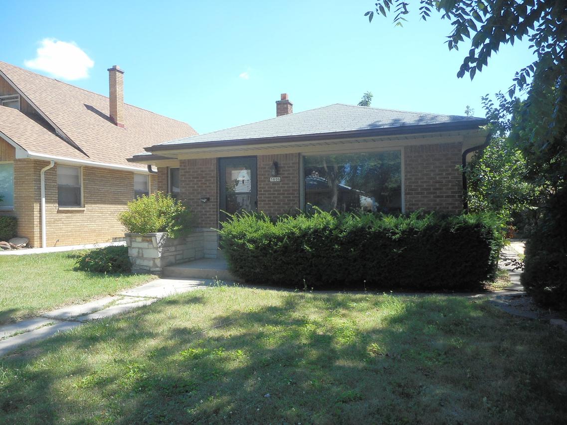 3806 N 79th St, Milwaukee, WI 53222