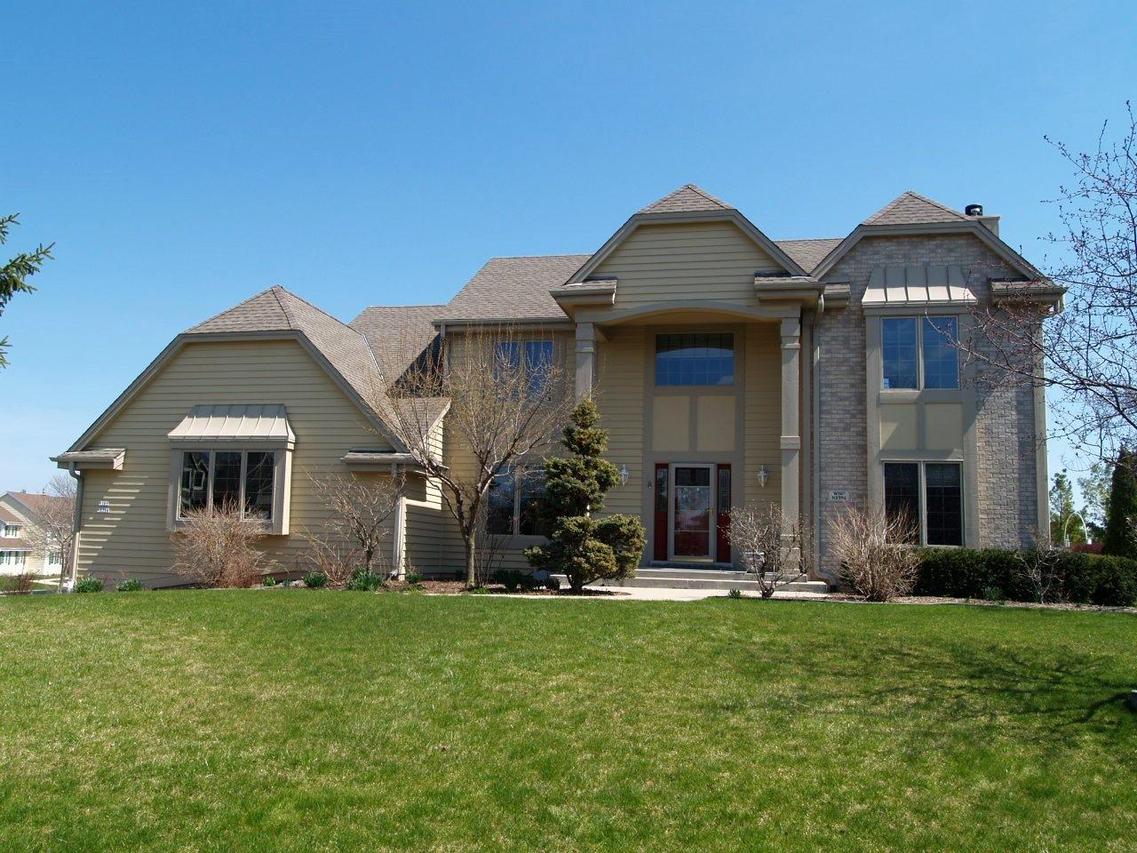 W169N5394 Oak Ridge, Menomonee Falls, WI 53051