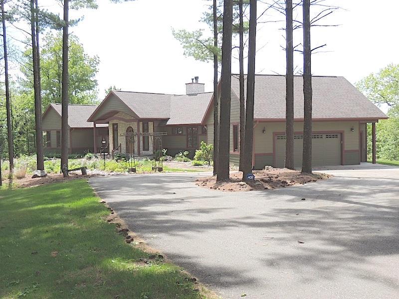 W4309 State Road 33, Greenfield, WI 54601