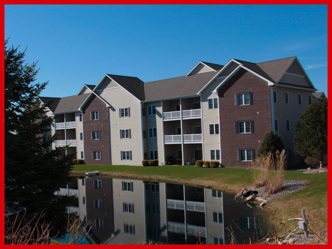 215 E Clay St #43, Whitewater, WI 53190
