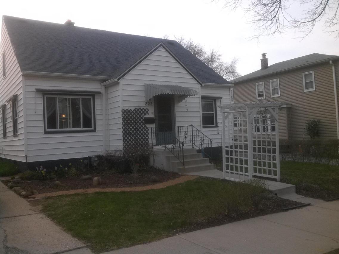 223 N 61st St, Milwaukee, WI 53213
