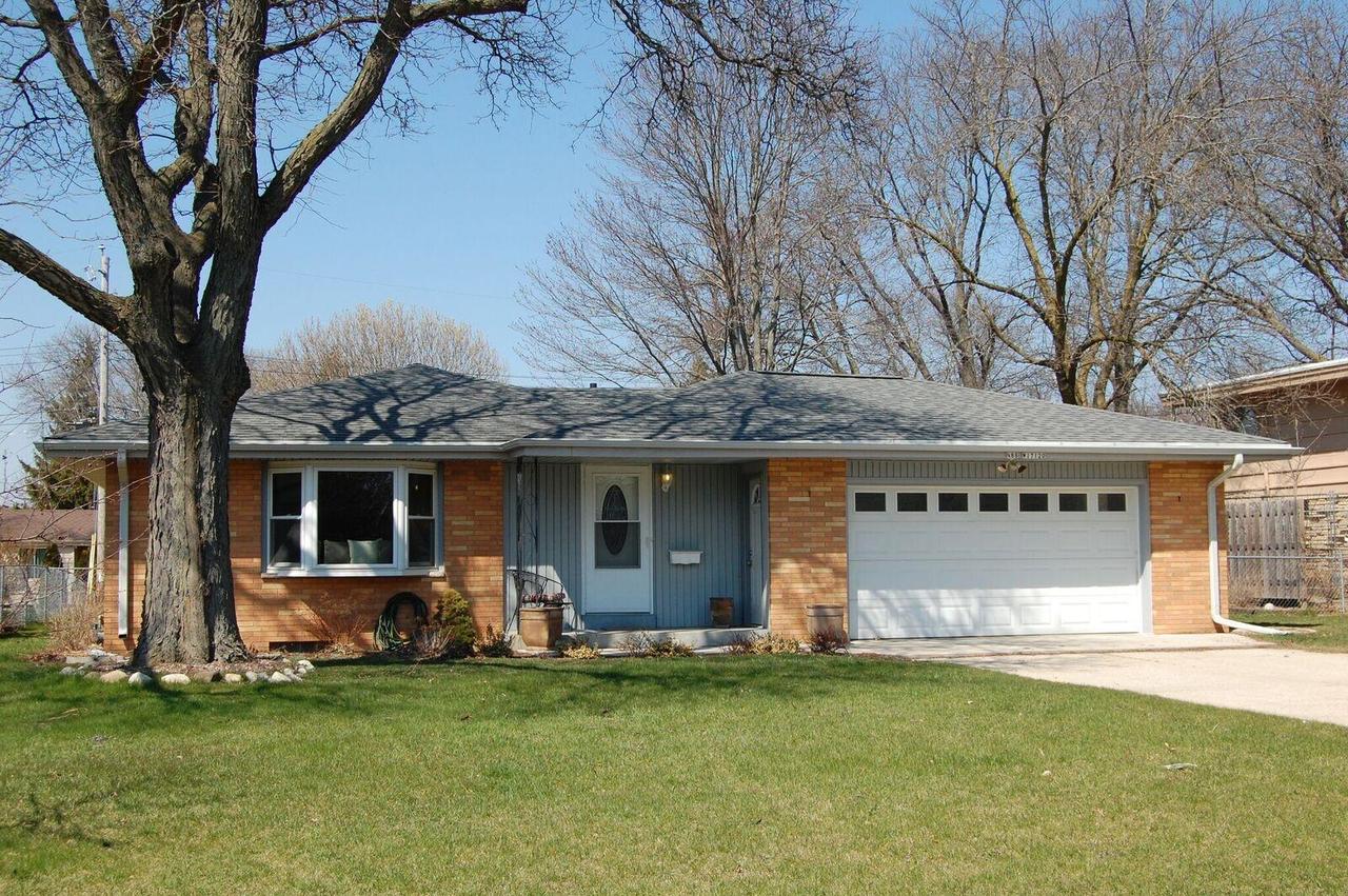 N88W17120 Elmwood Dr., Menomonee Falls, WI 53051