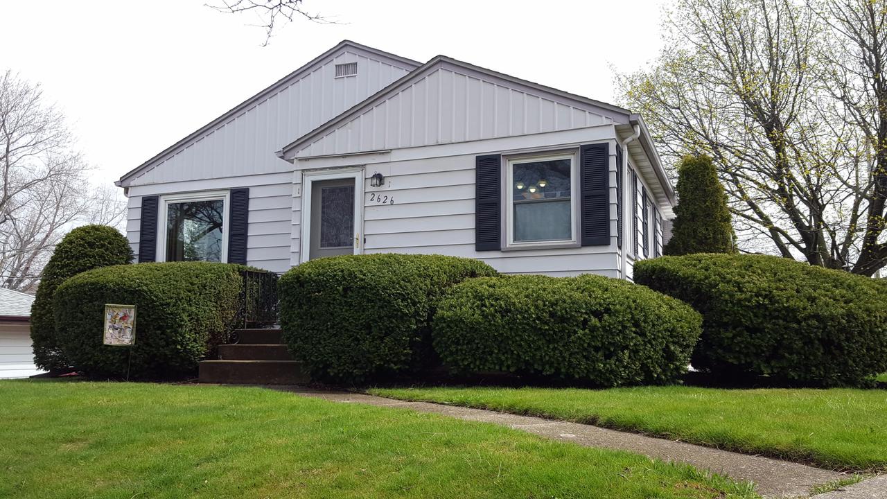 2626 S 96th St, West Allis, WI 53227