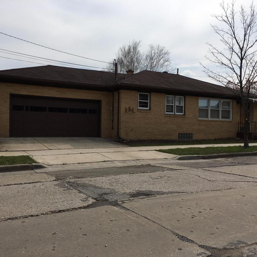 3821 13th St., Racine, WI 53405