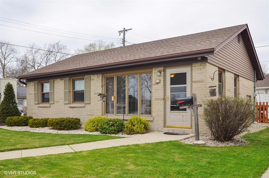 36 W Lincoln Ave, Hartford, WI 53027