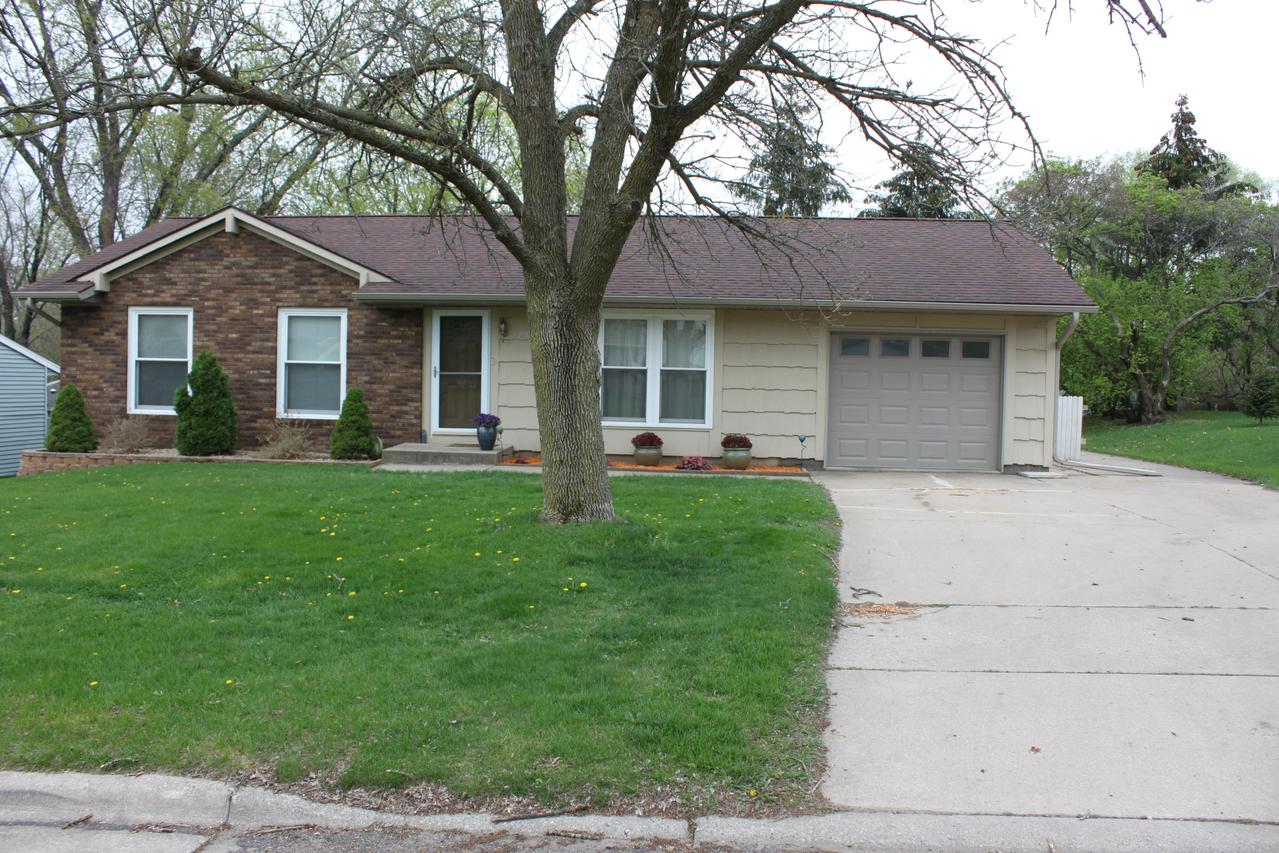 1308 Monroe St, Onalaska, WI 54650