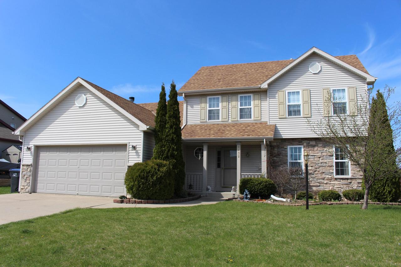 8432 Foxhaven Chse -, Sturtevant, WI 53177