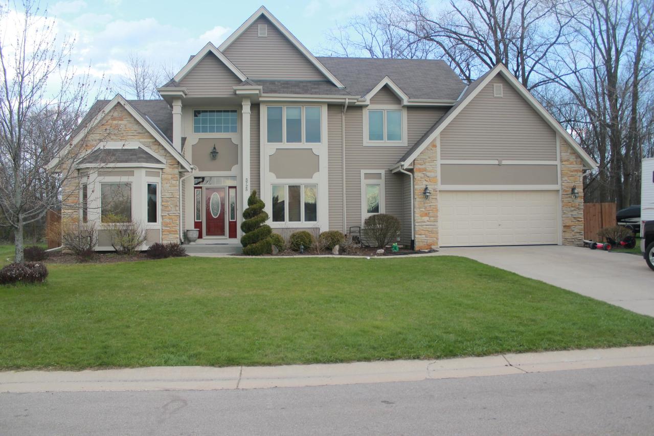 5725 Marwood Dr, Caledonia, WI 53402