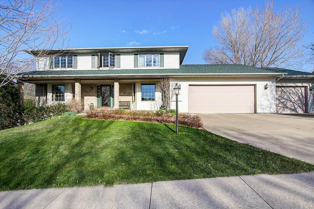 333 W Larkspur, Onalaska, WI 54650